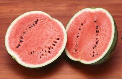 娱乐吃瓜酱贫富差距,揭秘贫富差距背后的娱乐现象